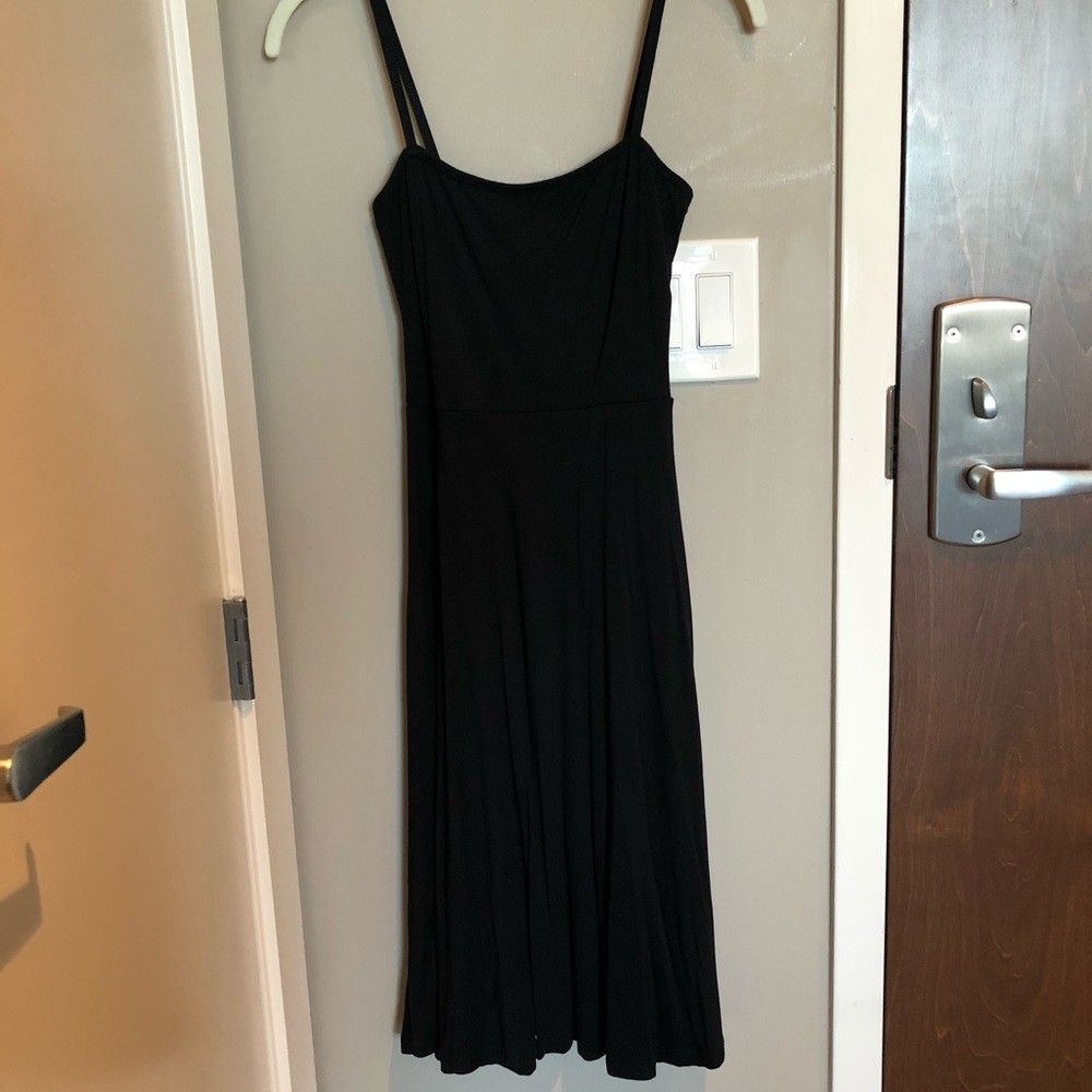 Aritzia | Wilfred Free Black Midi Dress